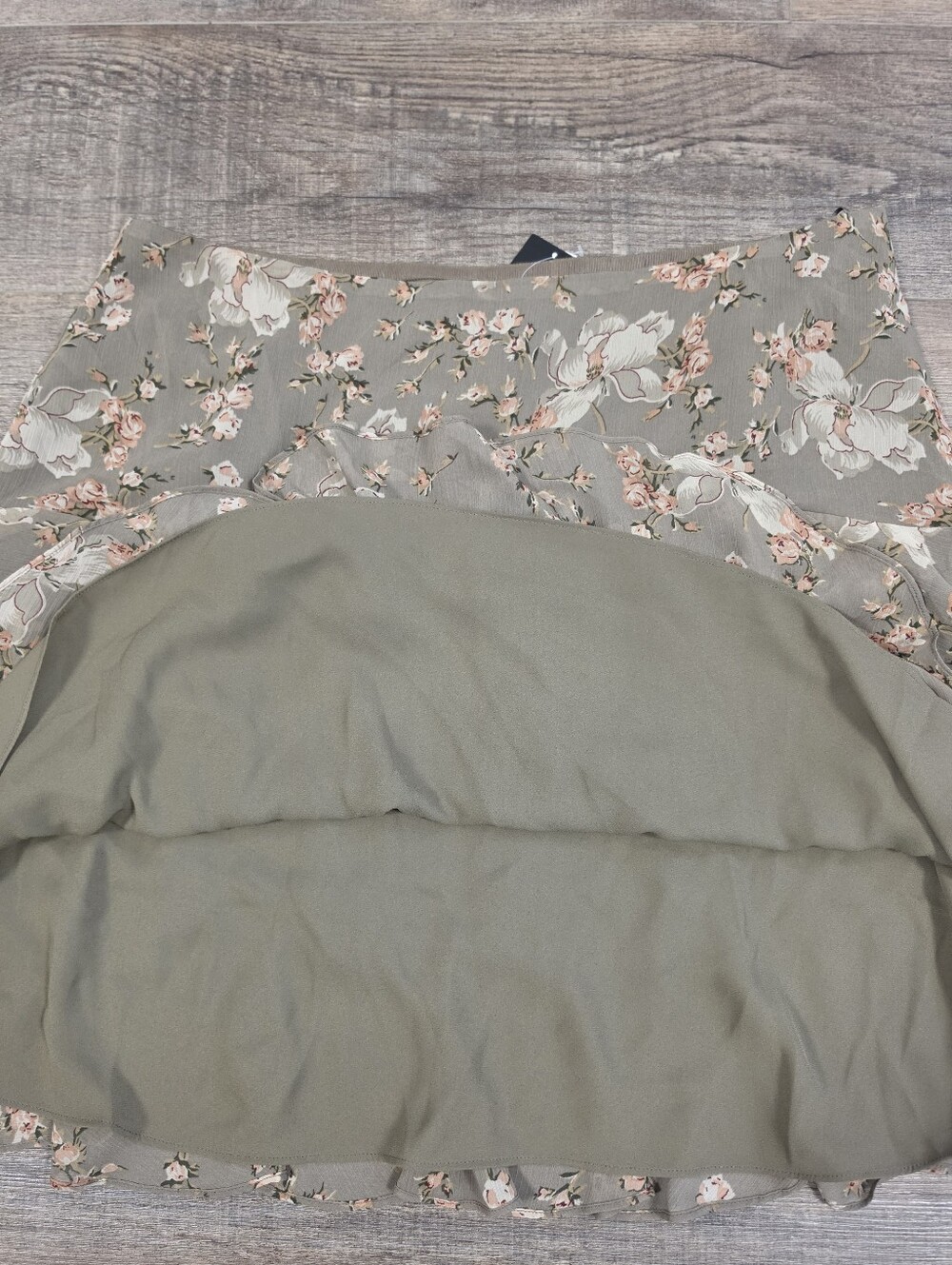Lauren Ralph Lauren Tiered Floral Crinkle Skirt Georgette Taupe SIZE 16 Ret $145 - Picture 10 of 12